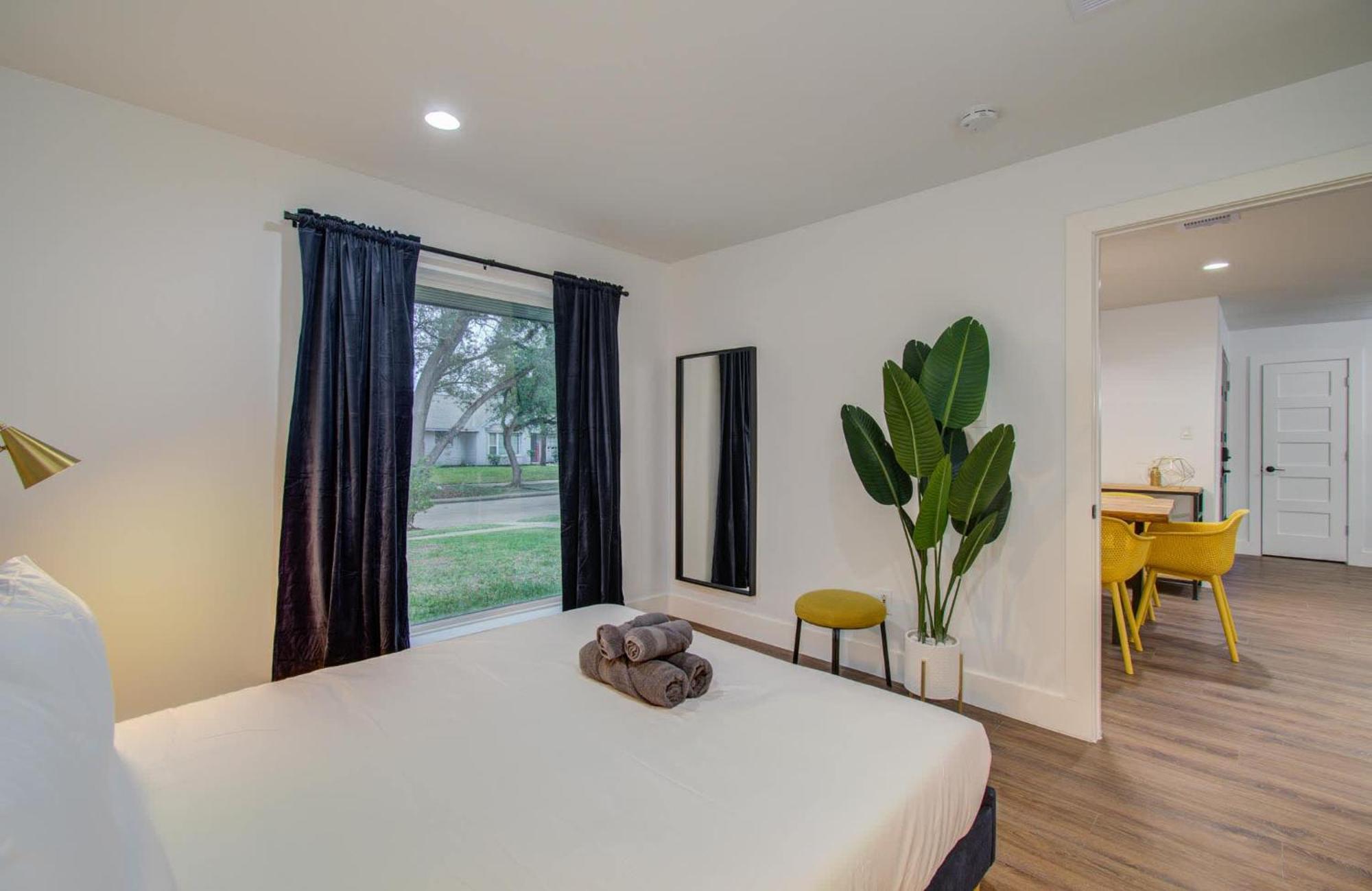 5-Bd Modern Central Getaway W Hot Tub - Mins To Dt Villa Houston Exterior photo